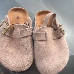 Kids Suede Slip-On Clog - beige
